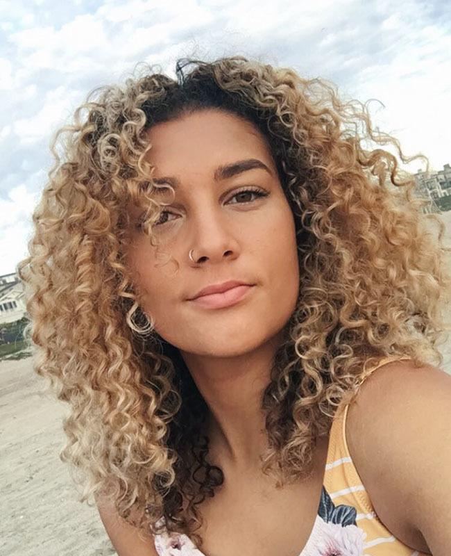 kiana curly